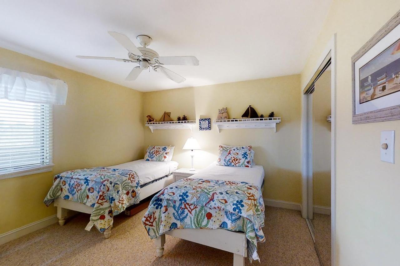 Breakers C-22 Apartment Pine Knoll Shores Bagian luar foto